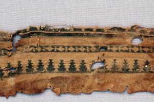 BE97-118-strip-front.jpg 